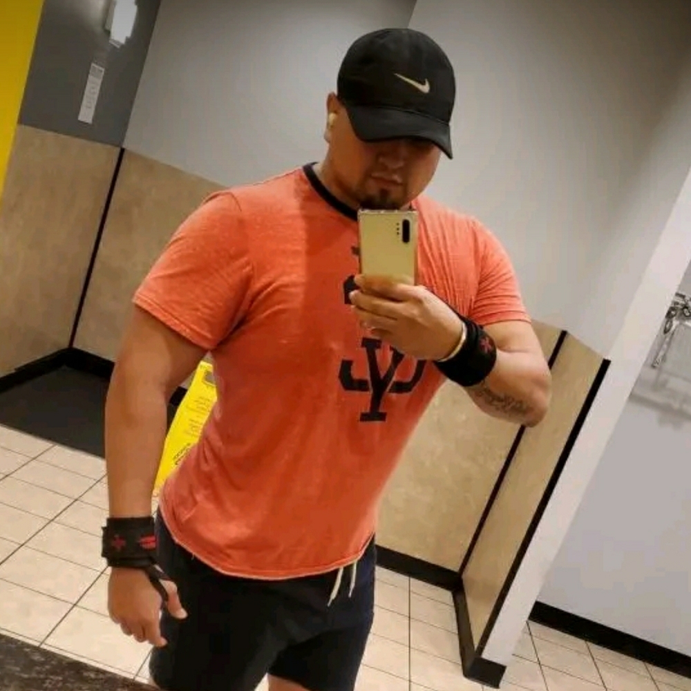 Meet your Posher, Max